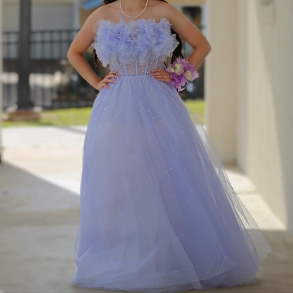 Andrea and Leo light purple prom/ball gown size 4 - Picture 2 of 5